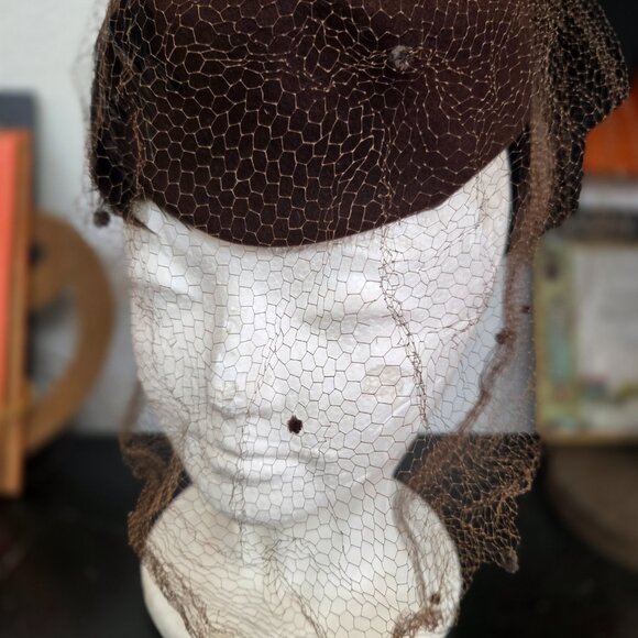 # VINTAGE Ladies Hats  Circa 1930-1950 - Picture 3 of 11